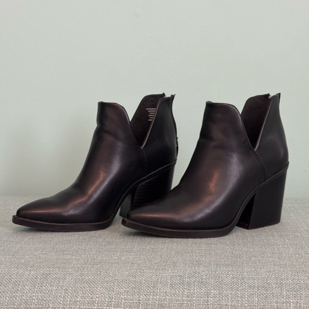 Steve Madden Sleek Black Ankle Booties